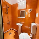 Hotel-hostel Mignon -private With Free Parking Mamaia