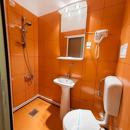 Hotel-hostel Mignon -private With Free Parking Mamaia