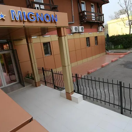 Hotel-hostel Mignon -private With Free Parking Mamaia