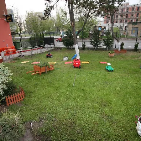 Hotel-hostel Mignon -private With Free Parking Pensiune