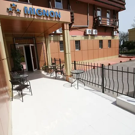 Guest house Hotel-hostel Mignon -private With Free Parking