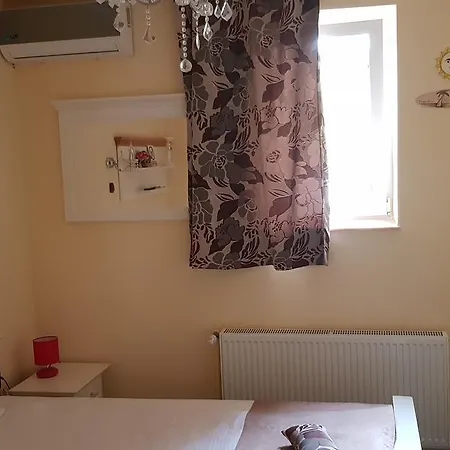 Pensiune Hotel-hostel Mignon -private With Free Parking