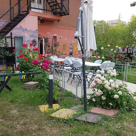 Pensiune Hotel-hostel Mignon -private With Free Parking Mamaia